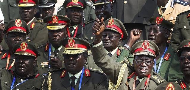 Her er de militære lederne i Sør-Sudan samlet i 2011, før intern splittelse og borgerkrig brøt ut (Foto: Steve Evans/Flickr)